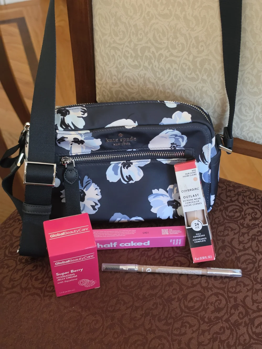 🌸 NWOT Kate Spade Floral Crossbody & Beauty Bundle 🌸